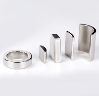 Van de de Motormagneet van de zeldzame aardeboog van het de Deklaagneodymium van NiCuNi de Boogmagneet